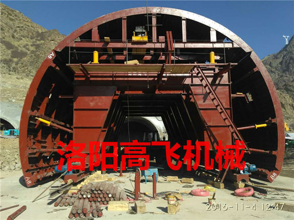 哈密东天山长隧道挖掘现场和建设者的故事明天将在央视直播啦~精彩内容抢先看 哈密东天山长隧道挖掘现场和建设者的故事明天将在央视直播啦~精彩内容抢先看