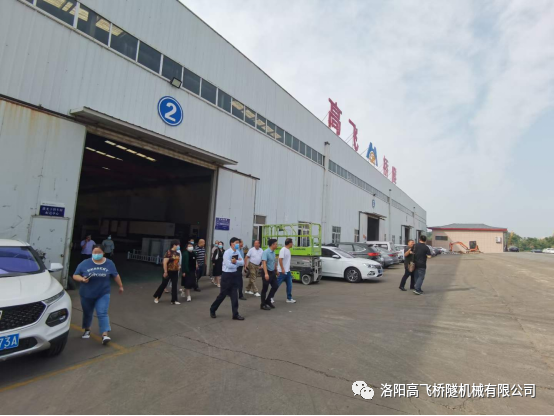 《加强党对经济工作的领导》深度学习，人大代表在行动