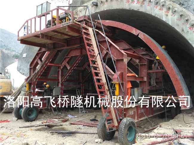 衬砌台车和铺轨机的区别是什么？