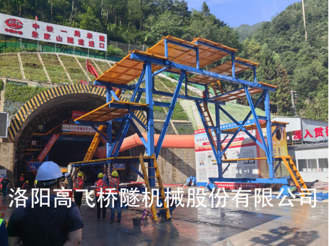 详解衬砌台车的驱动方式和动力来源