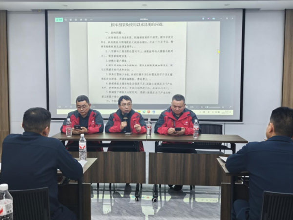 钢模台车参观交流